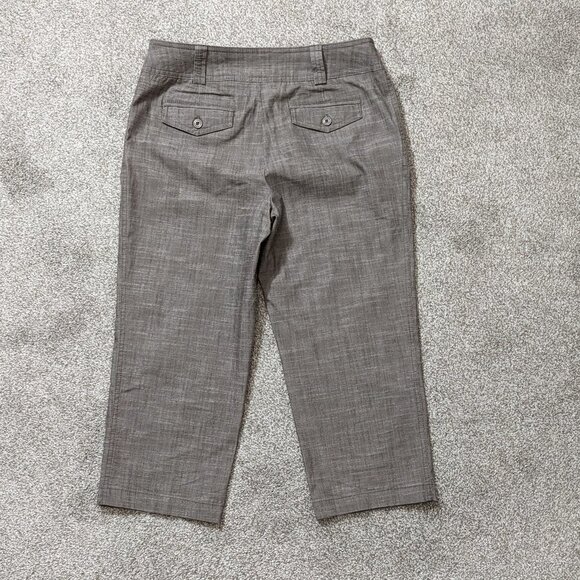 Women's AGB; Brown, Casual Mid-Rise Zip Capris; Size 4 - Picture 2 of 4